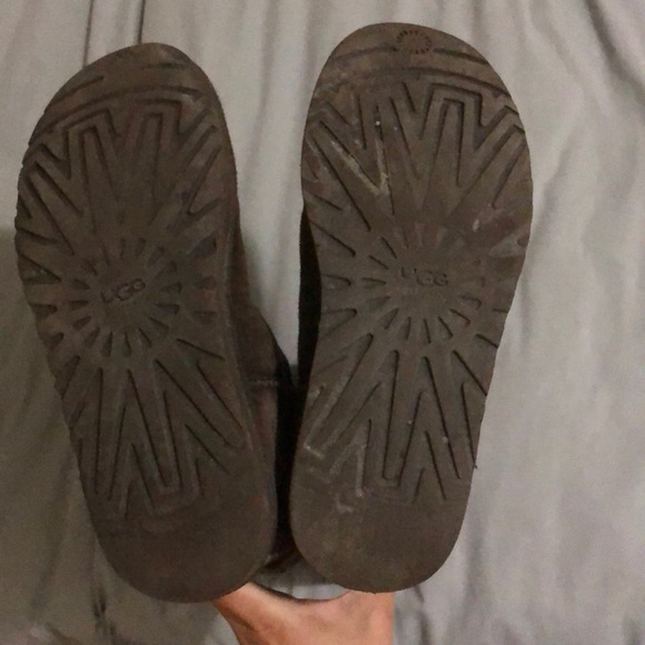 AUTHENTIC chocolate brown tall UGG BOOTS - Picture 4 of 8